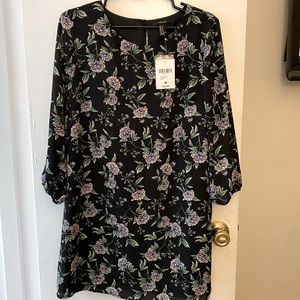 NWT Forever 21 LS Black Floral Dress Elastic Cuff